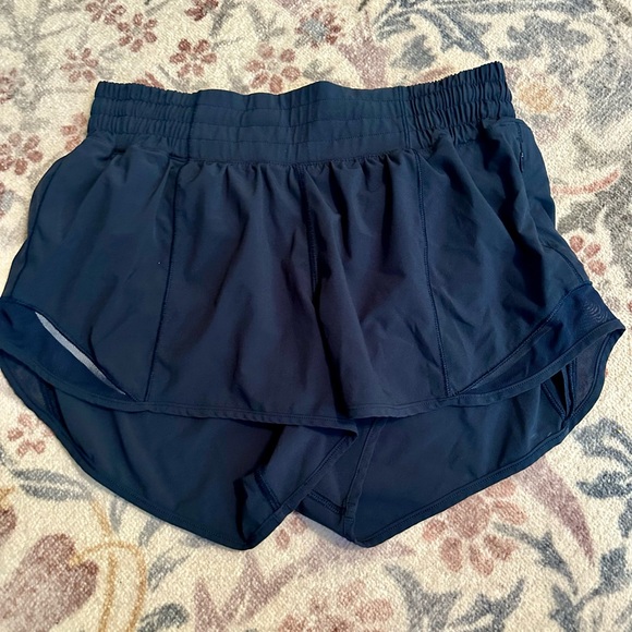 ZCO Pants - Women's Lululemon Navy Blue Hotty Hot High Rise 2.5”Shorts